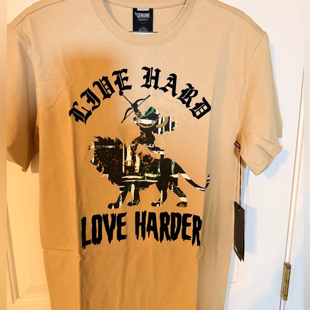 NWT Genuine Authentic Garments "Live Hard, Love Harder" Mens Khaki T-shirt Small